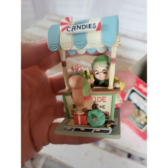 Enesco Santa's sweet Yuletide Fair ornament candies 1990 second edition - Picture 2 of 10